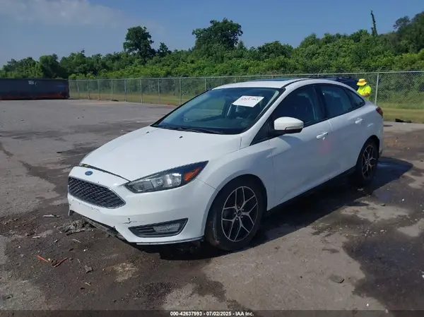 1FADP3H2XJL240229 2018 FORD FOCUS - Image 2