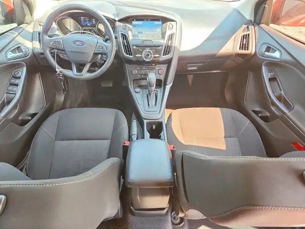 1FADP3H2XJL240604 2018 FORD FOCUS - Image 8