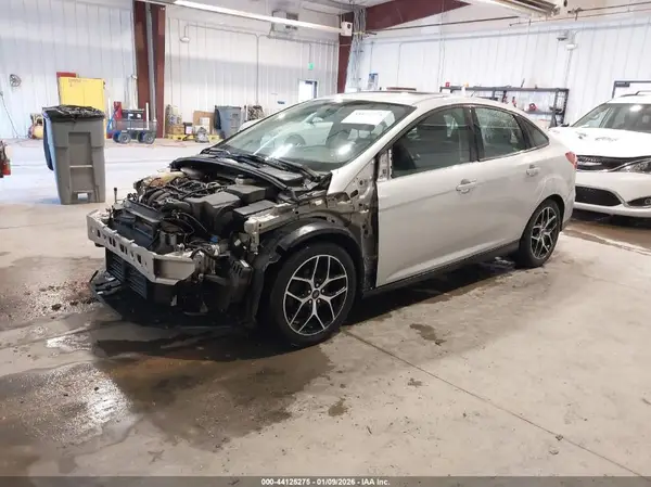 1FADP3H2XJL260237 2018 FORD FOCUS - Image 2