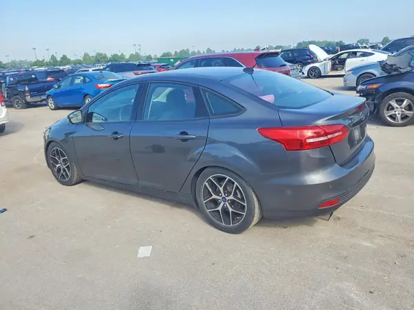 1FADP3H2XJL303135 2018 FORD FOCUS - Image 2
