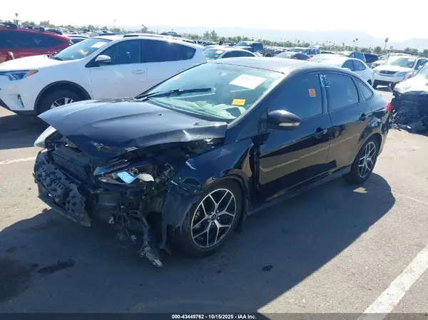 1FADP3H2XJL313289 2018 FORD FOCUS - Image 2