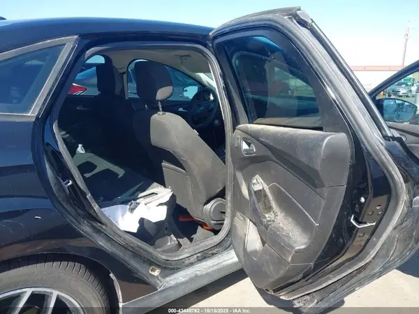 1FADP3H2XJL313289 2018 FORD FOCUS - Image 8