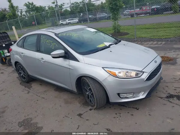 1FADP3H2XJL321067 2018 FORD FOCUS - Image 1