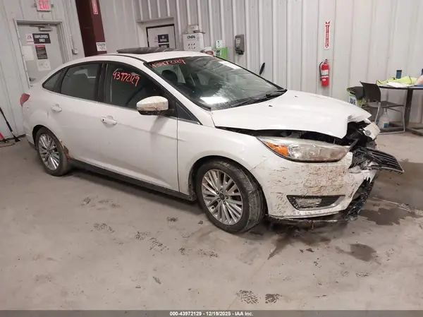 1FADP3J20HL200682 2017 FORD FOCUS - Image 1
