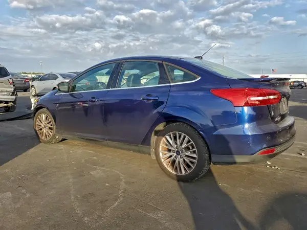 1FADP3J20HL235075 2017 FORD FOCUS - Image 2
