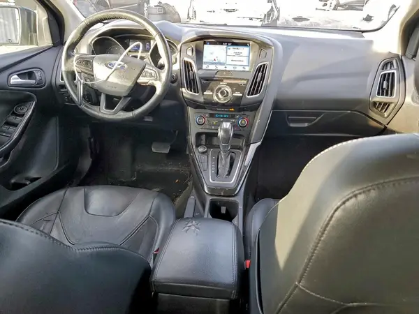 1FADP3J20HL235075 2017 FORD FOCUS - Image 8