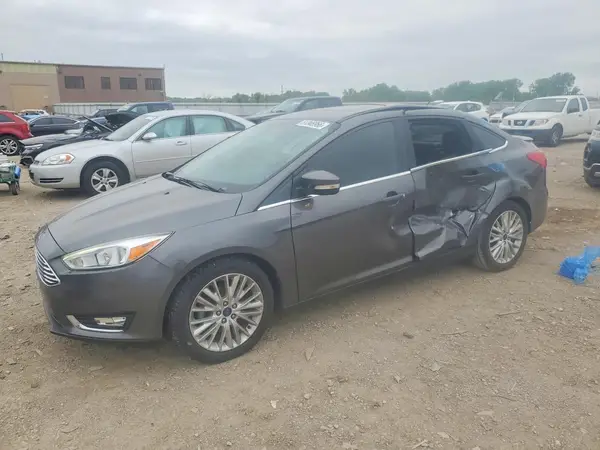 1FADP3J20JL233204 2018 FORD FOCUS - Image 1