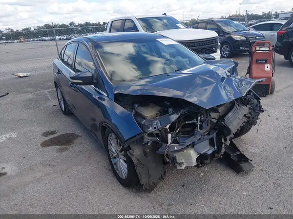 1FADP3J20JL247166 2018 FORD FOCUS - Image 1