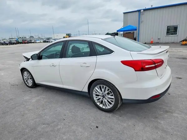 1FADP3J20JL269250 2018 FORD FOCUS - Image 2