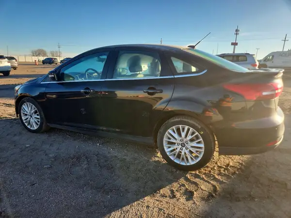 1FADP3J20JL288302 2018 FORD FOCUS - Image 2