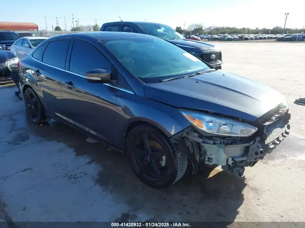 1FADP3J20JL314378 2018 FORD FOCUS - Image 1