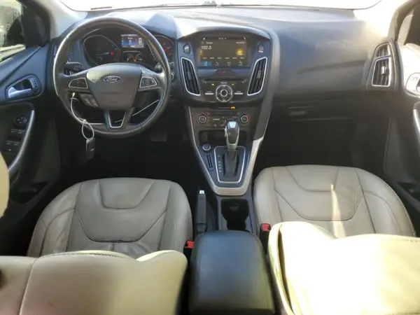 1FADP3J21GL245807 2016 FORD FOCUS - Image 8