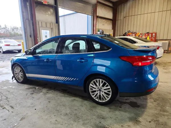 1FADP3J21GL363761 2016 FORD FOCUS - Image 2