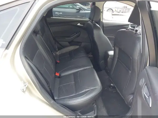 1FADP3J21HL236686 2017 FORD FOCUS - Image 8