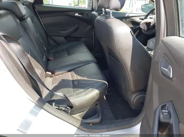 1FADP3J21HL239524 2017 FORD FOCUS - Image 8