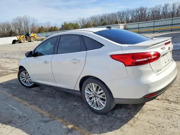 1FADP3J21HL264987 2017 FORD FOCUS - Image 2