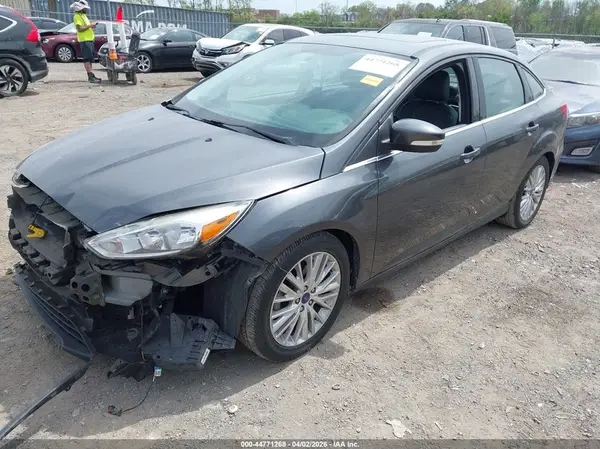 1FADP3J21HL337534 2017 FORD FOCUS - Image 2