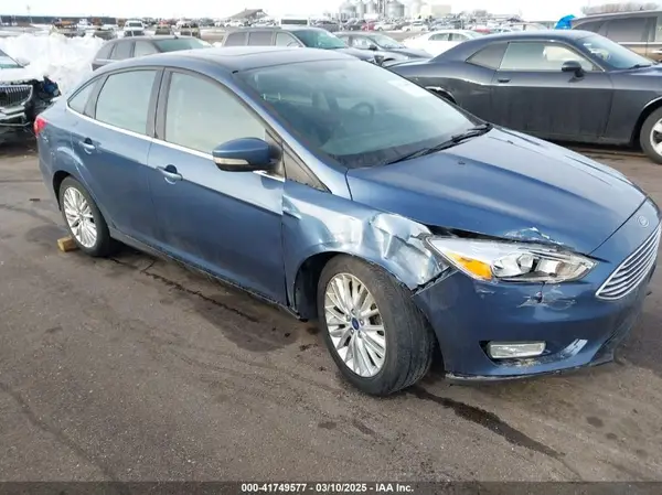 1FADP3J21JL204942 2018 FORD FOCUS - Image 1
