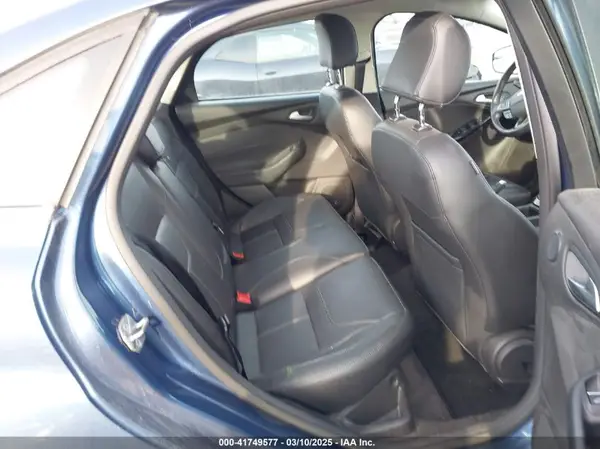 1FADP3J21JL204942 2018 FORD FOCUS - Image 8