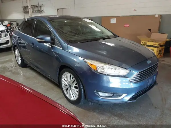 1FADP3J21JL246382 2018 FORD FOCUS - Image 1