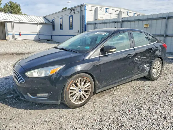 1FADP3J21JL283321 2018 FORD FOCUS - Image 1