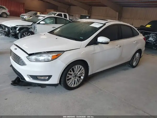 1FADP3J21JL283349 2018 FORD FOCUS - Image 2