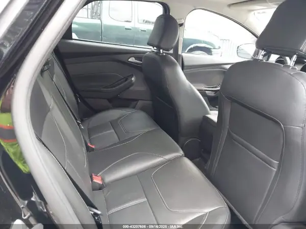1FADP3J21JL323946 2018 FORD FOCUS - Image 8