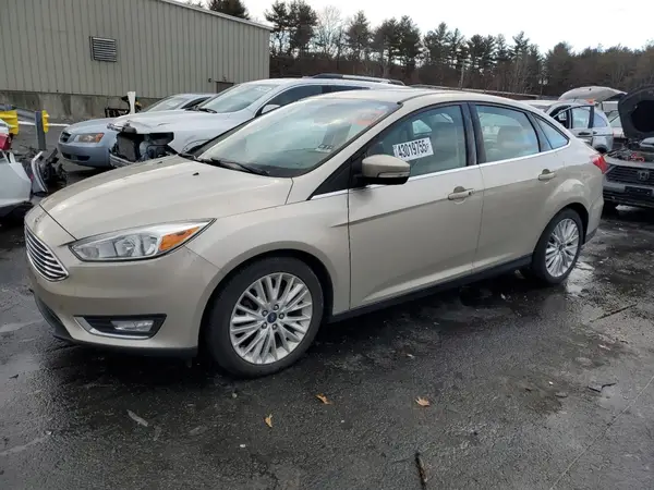1FADP3J21JL326975 2018 FORD FOCUS - Image 1