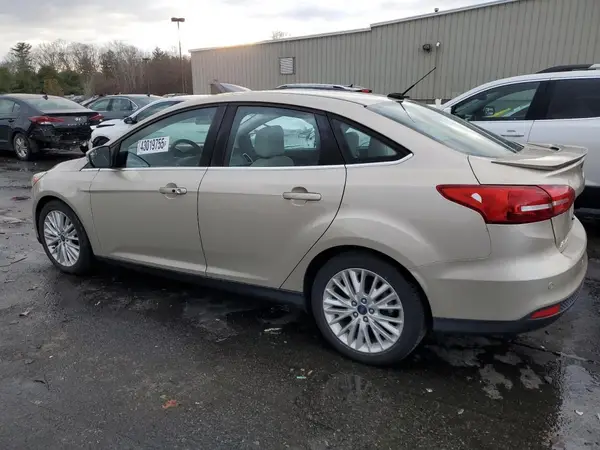 1FADP3J21JL326975 2018 FORD FOCUS - Image 2