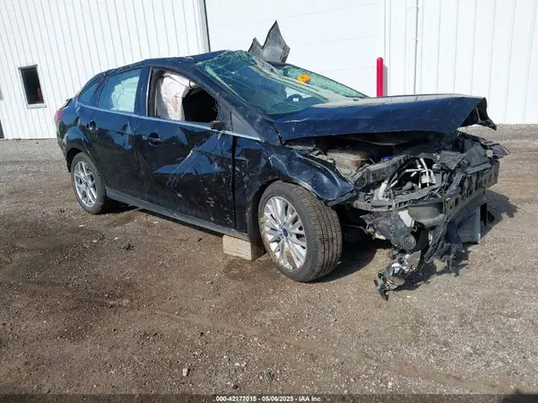 1FADP3J22GL242818 2016 FORD FOCUS - Image 1