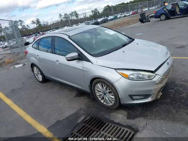 1FADP3J22HL208248 2017 FORD FOCUS - Image 1