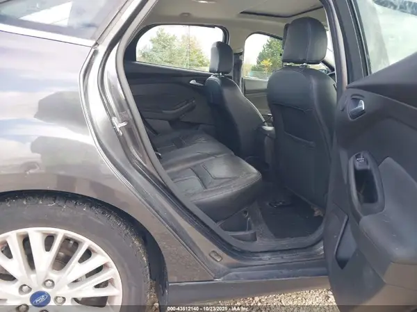 1FADP3J22HL238317 2017 FORD FOCUS - Image 8
