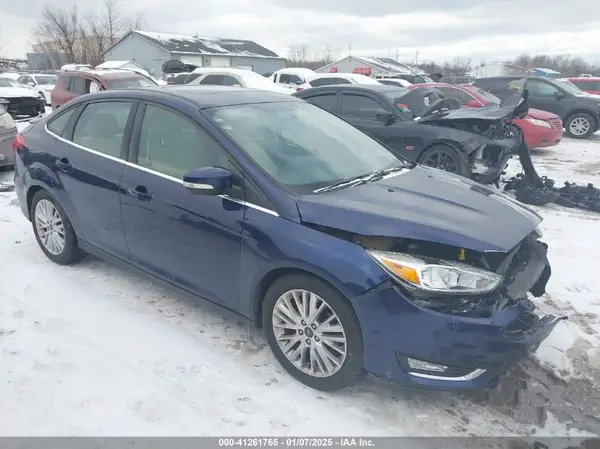 1FADP3J22HL264688 2017 FORD FOCUS - Image 1