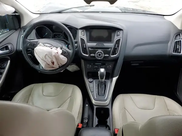 1FADP3J22HL267977 2017 FORD FOCUS - Image 8