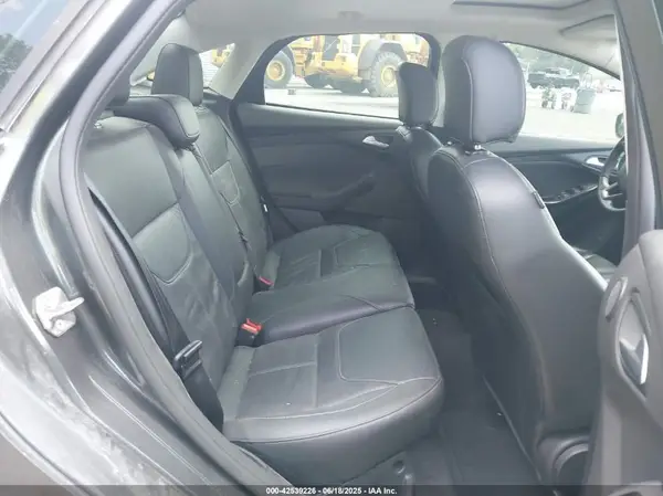 1FADP3J22JL232748 2018 FORD FOCUS - Image 8