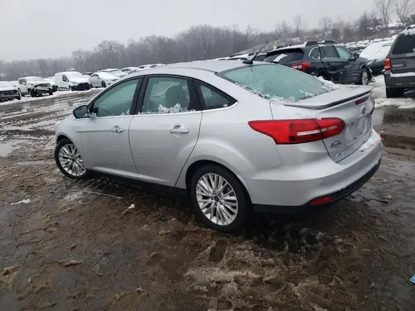 1FADP3J22JL238372 2018 FORD FOCUS - Image 2