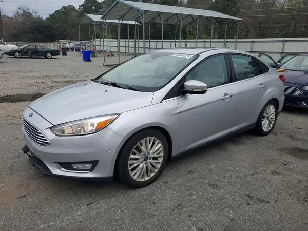 1FADP3J22JL298927 2018 FORD FOCUS - Image 1
