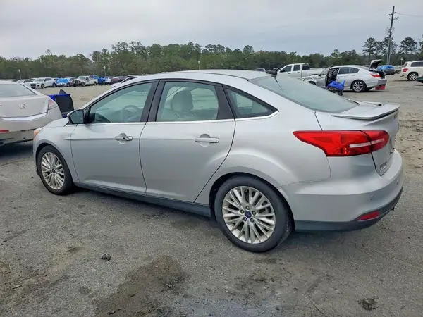 1FADP3J22JL298927 2018 FORD FOCUS - Image 2