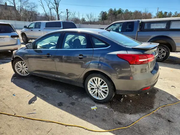 1FADP3J22JL309392 2018 FORD FOCUS - Image 2