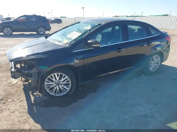 1FADP3J22JL317072 2018 FORD FOCUS - Image 2