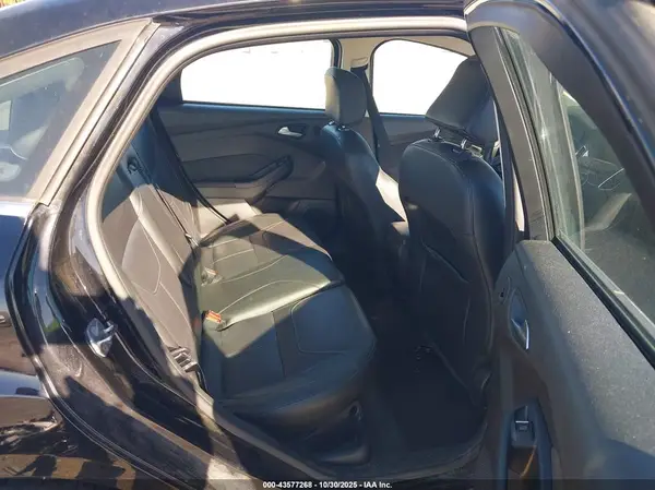 1FADP3J22JL317072 2018 FORD FOCUS - Image 8