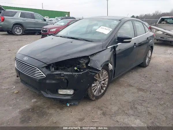1FADP3J22JL323583 2018 FORD FOCUS - Image 2