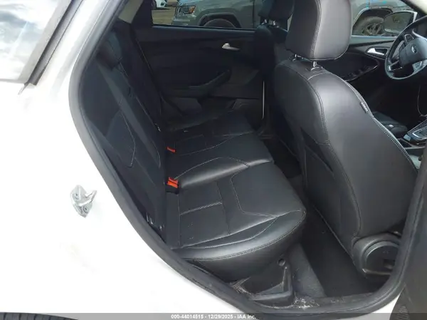 1FADP3J23GL383364 2016 FORD FOCUS - Image 8