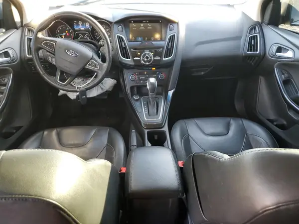 1FADP3J23HL260665 2017 FORD FOCUS - Image 8