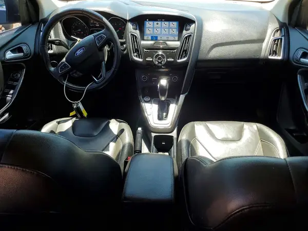 1FADP3J23HL287400 2017 FORD FOCUS - Image 8