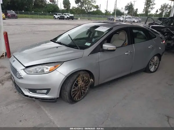 1FADP3J23HL291611 2017 FORD FOCUS - Image 2