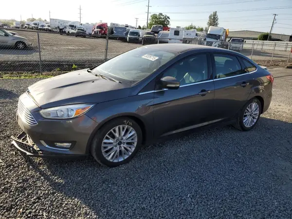 1FADP3J23JL233603 2018 FORD FOCUS - Image 1