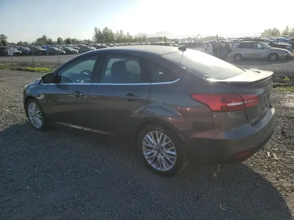 1FADP3J23JL233603 2018 FORD FOCUS - Image 2