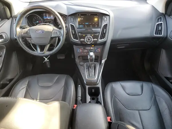 1FADP3J23JL233603 2018 FORD FOCUS - Image 8