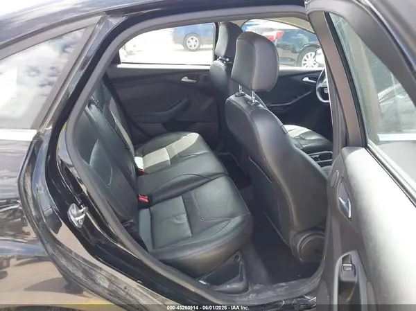 1FADP3J23JL251776 2018 FORD FOCUS - Image 8